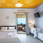 公寓 One Private With Stunning Full Sea View, Shared Pool And Ac