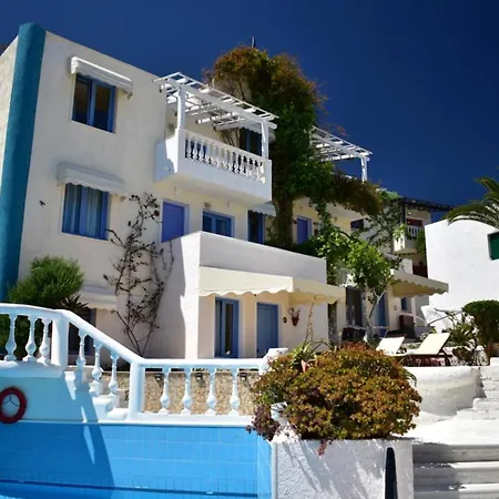 One Private With Stunning Full Sea View, Shared Pool And Ac Apartmán *